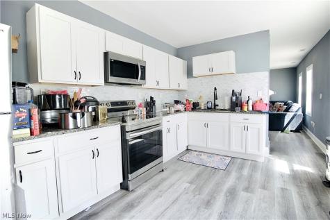 3404 W 49th Street Cleveland OH 44102