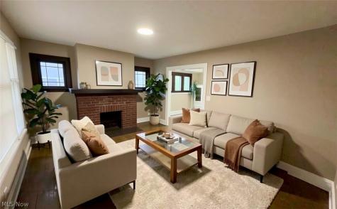 949 Helmsdale Road Cleveland Heights OH 44112