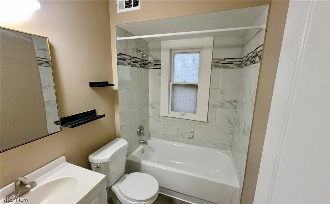 949 Helmsdale Road Cleveland Heights OH 44112