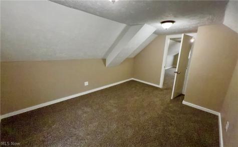949 Helmsdale Road Cleveland Heights OH 44112