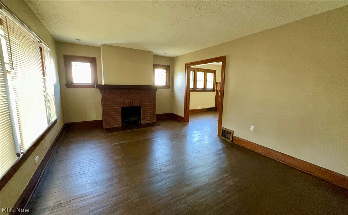 949 Helmsdale Road Cleveland Heights OH 44112
