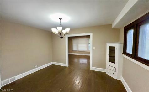 949 Helmsdale Road Cleveland Heights OH 44112