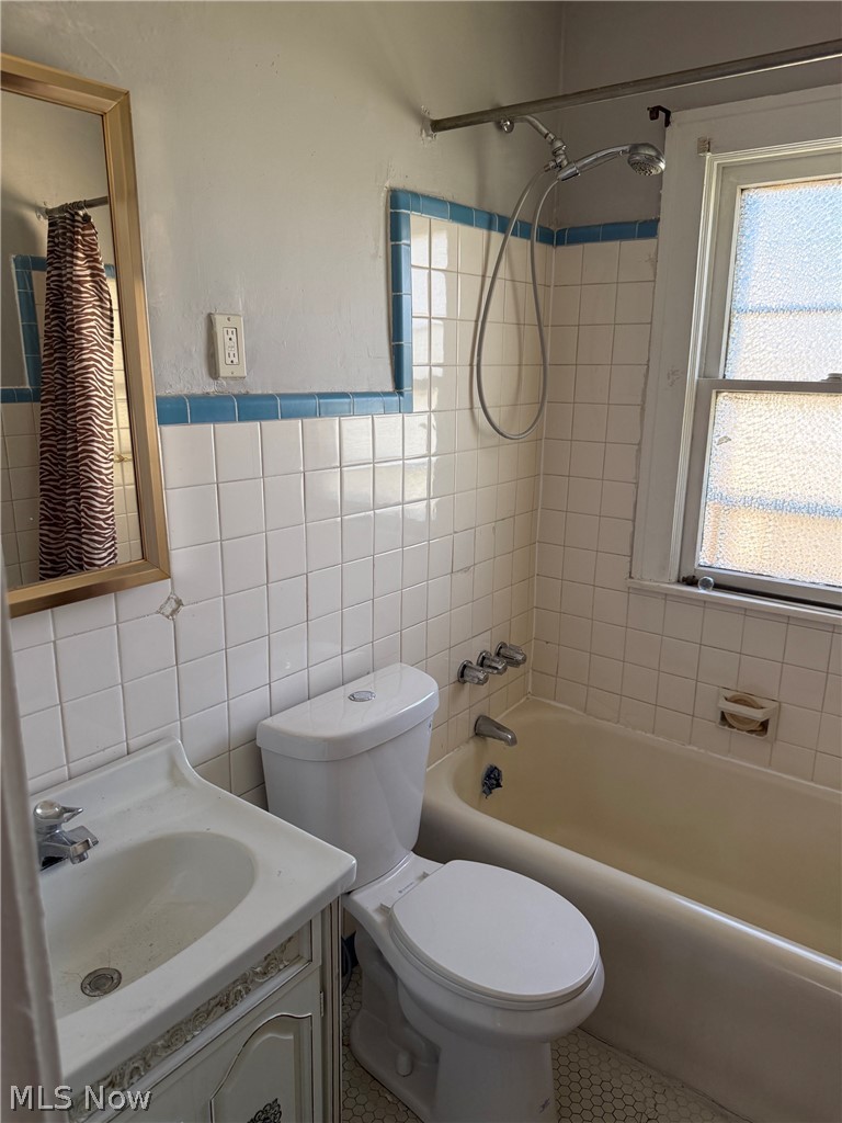 4515 E 126th Street Garfield Heights OH 44105