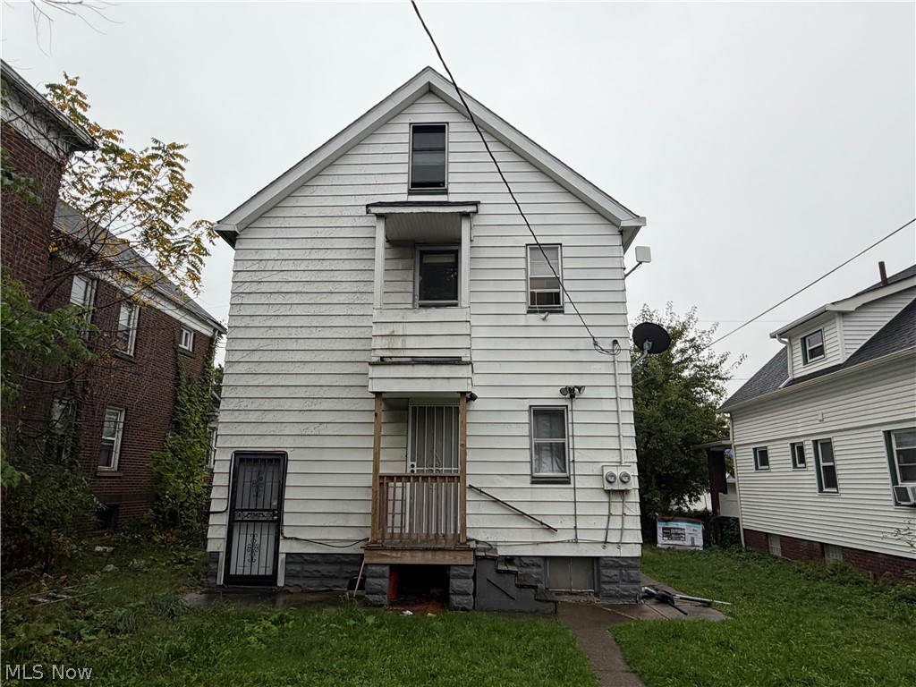 10609 Lamontier Avenue Cleveland OH 44104