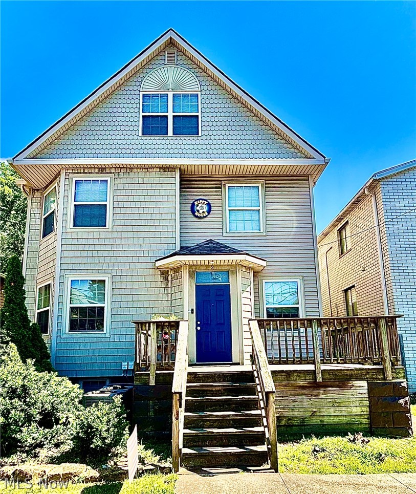 512 E Buchtel Avenue Akron OH 44304