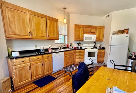 512 E Buchtel Avenue Akron OH 44304