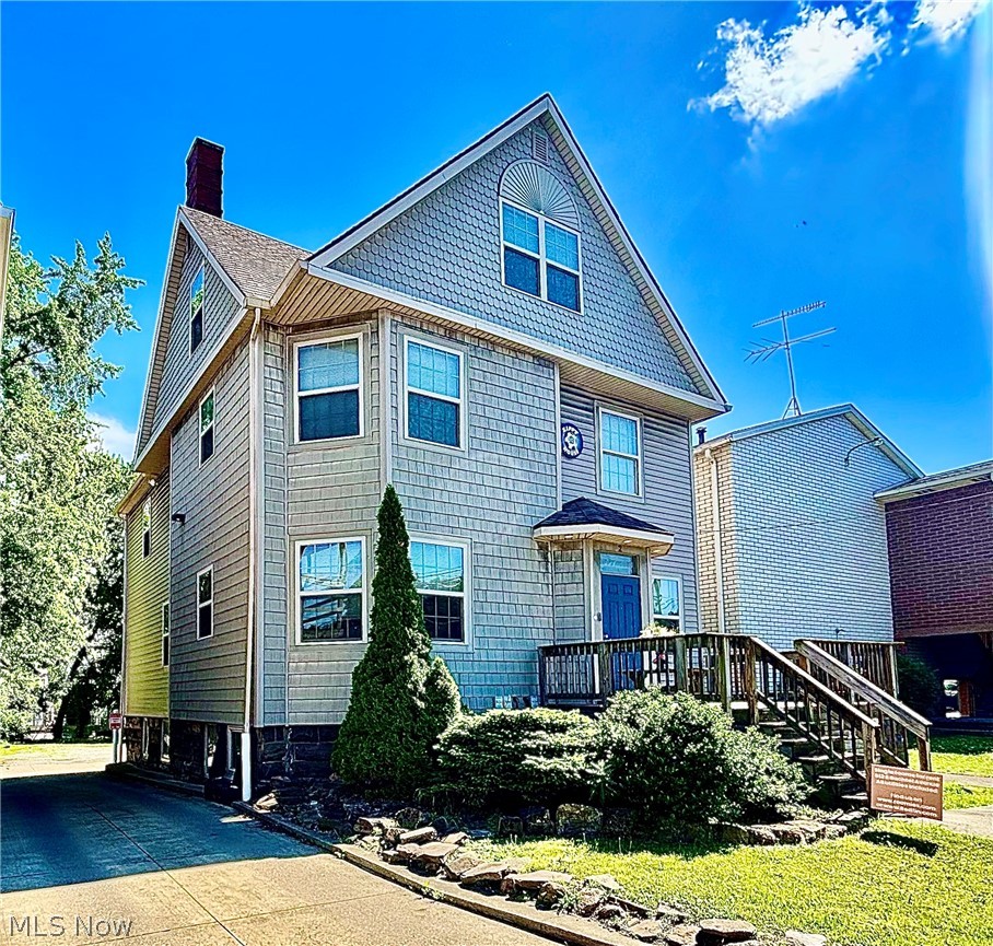 512 E Buchtel Avenue Akron OH 44304