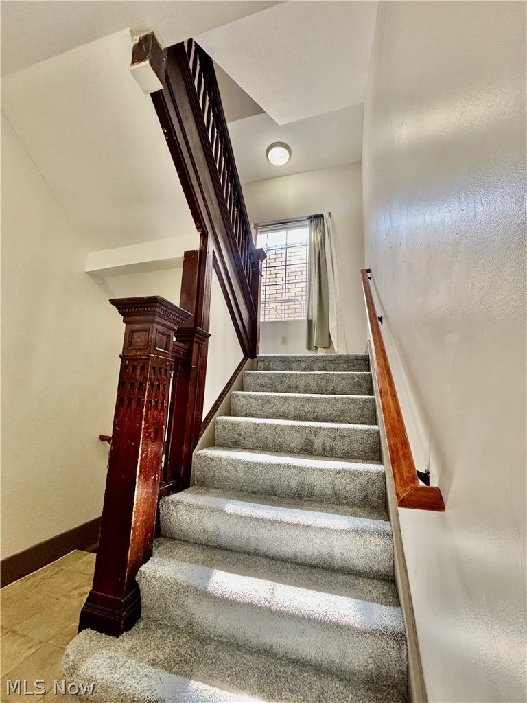512 E Buchtel Avenue Akron OH 44304