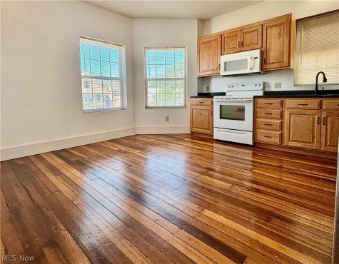 512 E Buchtel Avenue Akron OH 44304