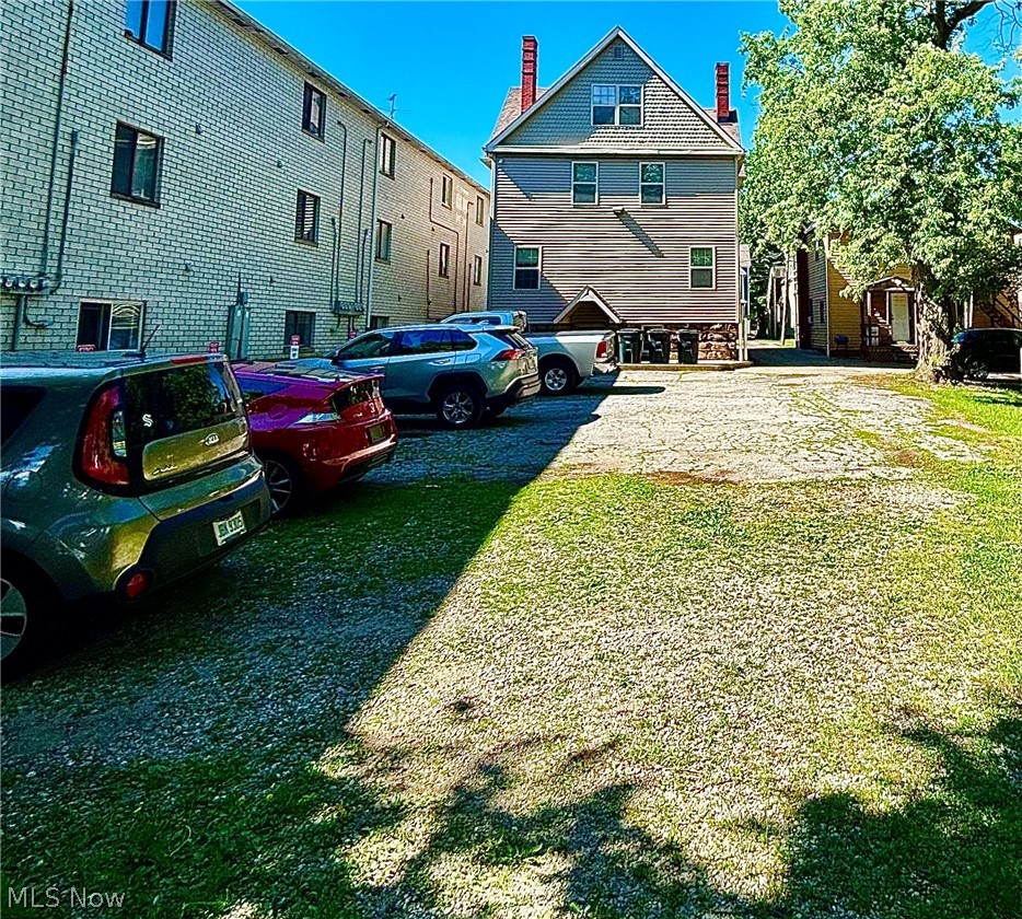 512 E Buchtel Avenue Akron OH 44304