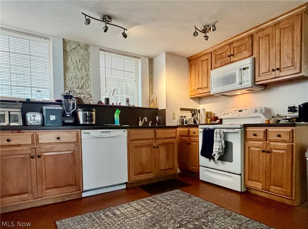 512 E Buchtel Avenue Akron OH 44304