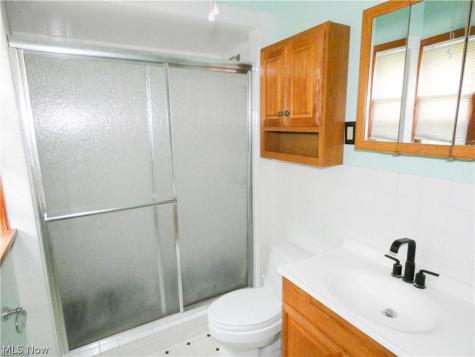 3864 E 52nd Street Newburgh Heights OH 44105