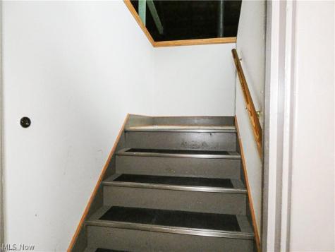 3864 E 52nd Street Newburgh Heights OH 44105