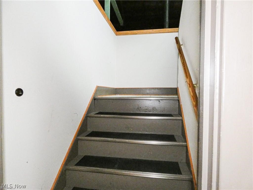 3864 E 52nd Street Newburgh Heights OH 44105