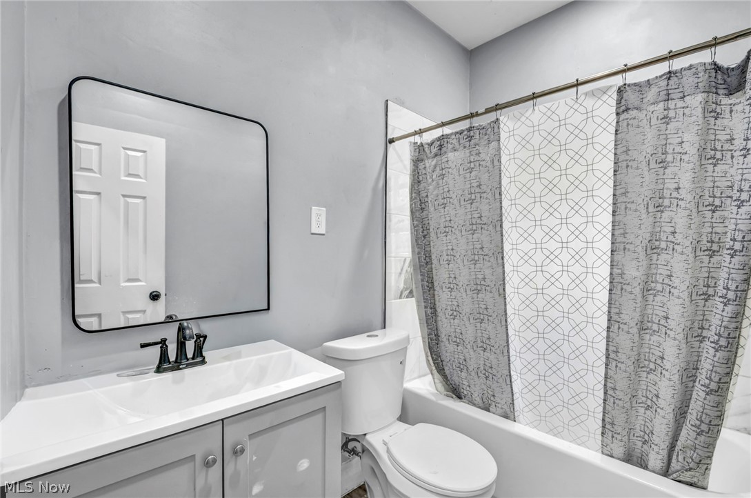 981 Thornhill Drive East Cleveland OH 44108