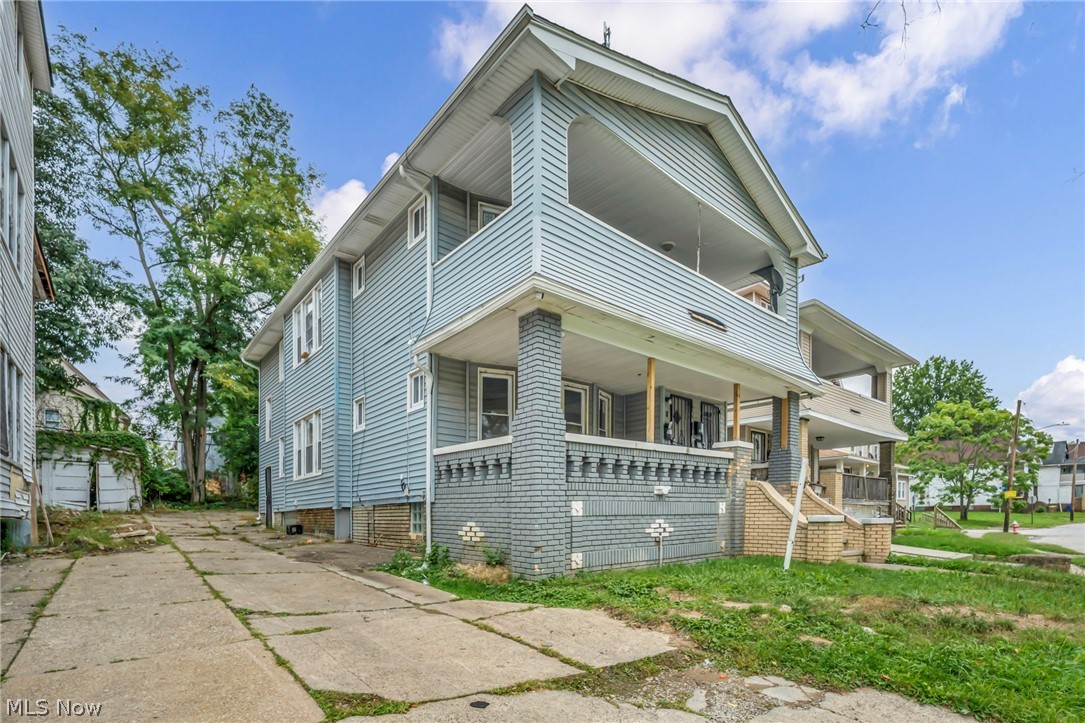 981 Thornhill Drive East Cleveland OH 44108