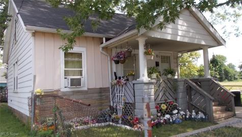 7104 Dearborn Avenue Cleveland OH 44102