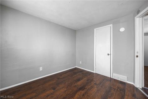 1627 E 33rd Street Lorain OH 44055