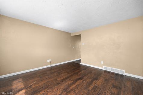 1627 E 33rd Street Lorain OH 44055