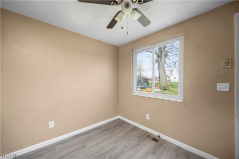 1627 E 33rd Street Lorain OH 44055