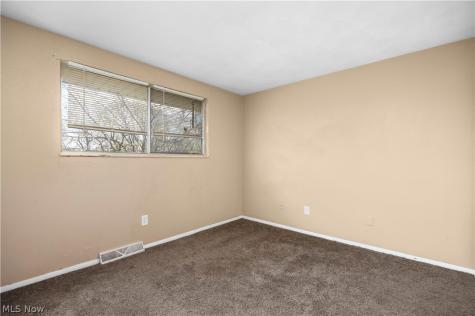1627 E 33rd Street Lorain OH 44055