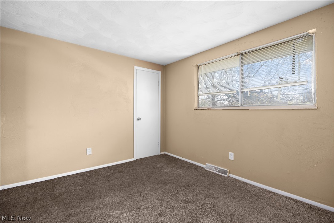 1627 E 33rd Street Lorain OH 44055