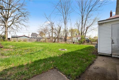 1627 E 33rd Street Lorain OH 44055