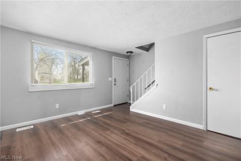 1627 E 33rd Street Lorain OH 44055