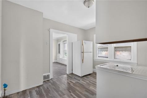 1646 Burgess Road Cleveland OH 44112