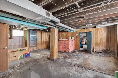 1646 Burgess Road Cleveland OH 44112