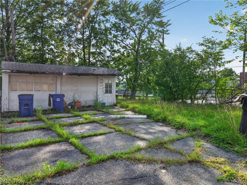 1646 Burgess Road Cleveland OH 44112