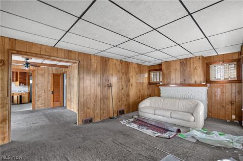 1646 Burgess Road Cleveland OH 44112