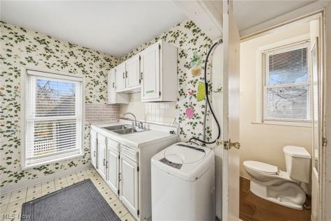 3202 Whitman Avenue Cleveland OH 44113