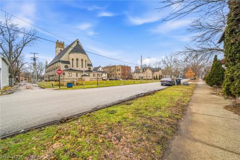 3202 Whitman Avenue Cleveland OH 44113