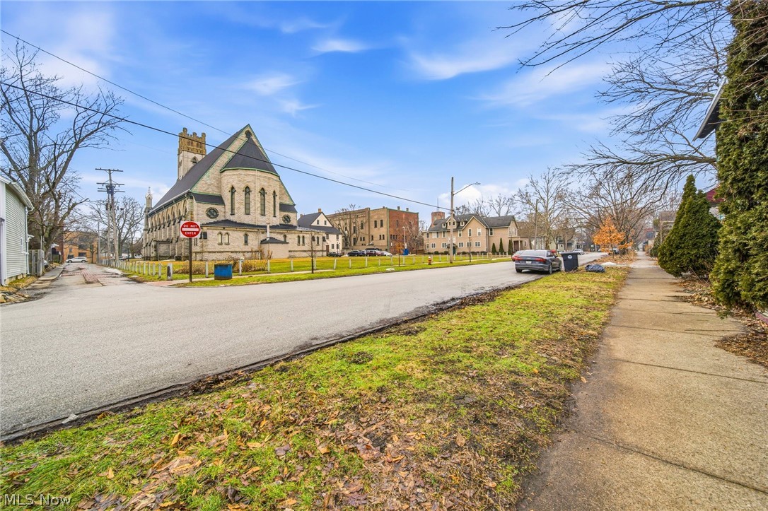 3202 Whitman Avenue Cleveland OH 44113