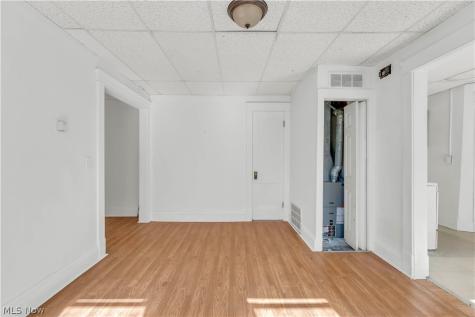 1111 E 76th Street Cleveland OH 44103