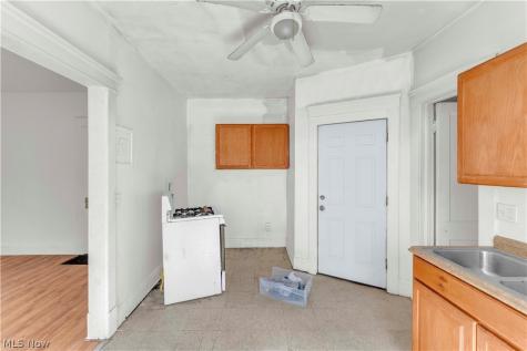 1111 E 76th Street Cleveland OH 44103