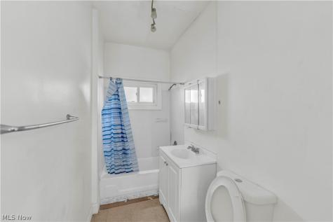 1111 E 76th Street Cleveland OH 44103