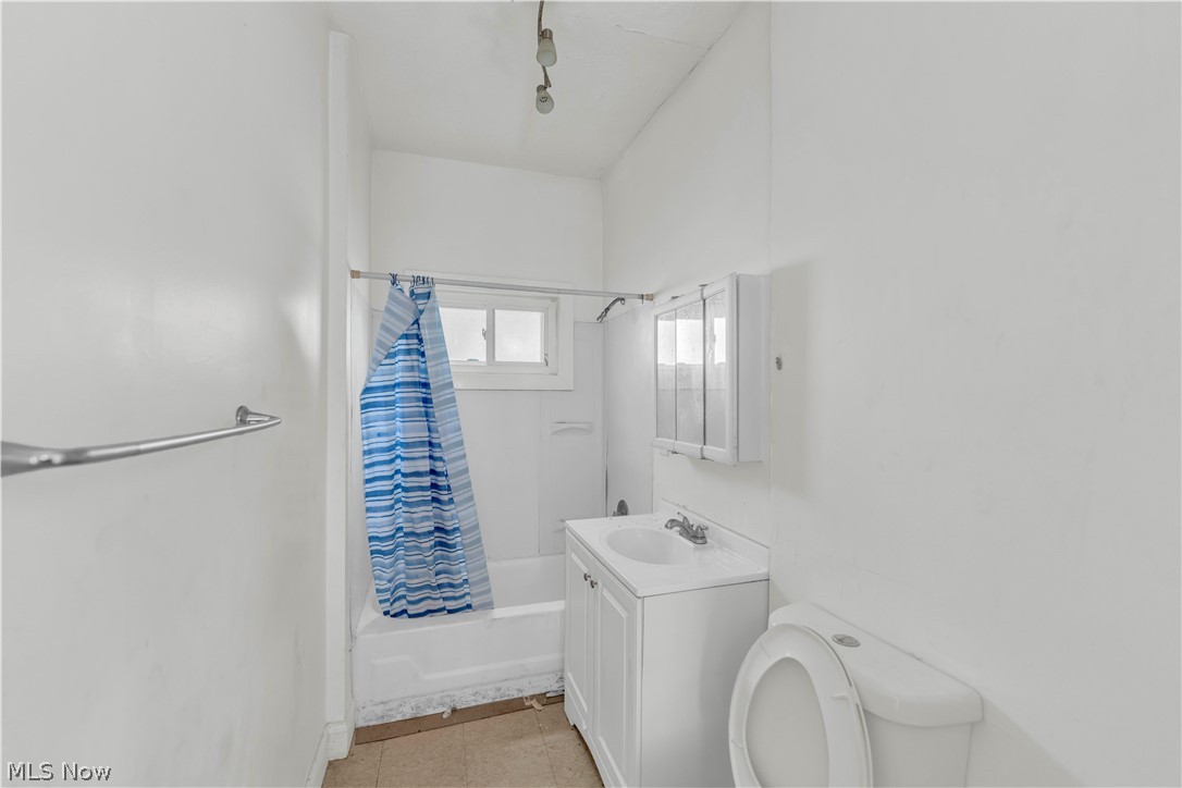 1111 E 76th Street Cleveland OH 44103
