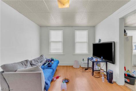 1111 E 76th Street Cleveland OH 44103