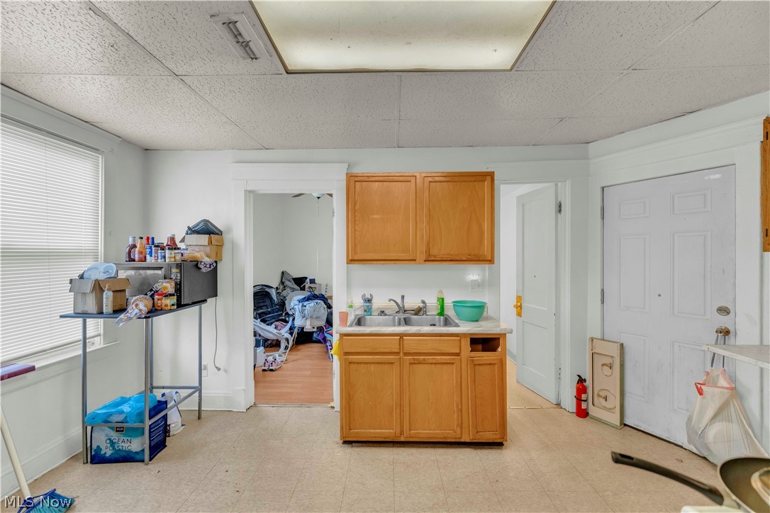 1111 E 76th Street Cleveland OH 44103