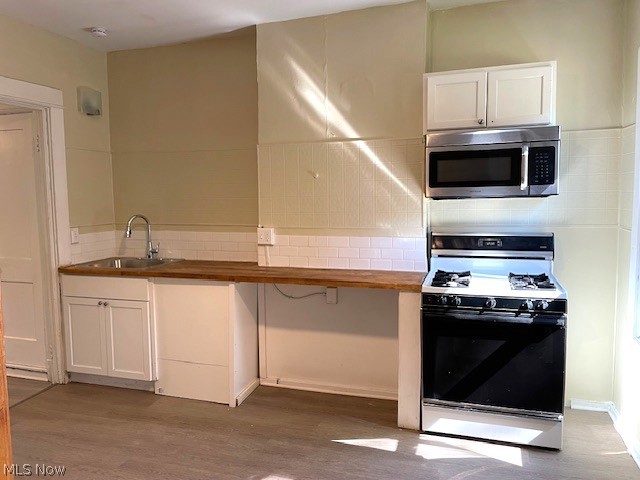 1204 Ansel Road Cleveland OH 44108
