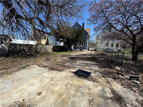 1346 E 82nd Street Cleveland OH 44103