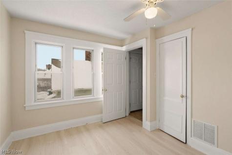 1714 Castle Avenue Cleveland OH 44113