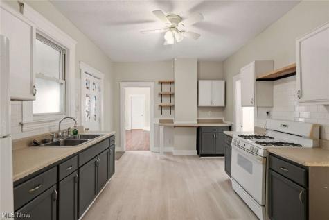 1714 Castle Avenue Cleveland OH 44113
