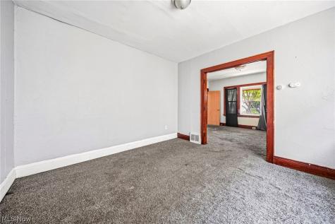 2902 E 119th Street Cleveland OH 44120