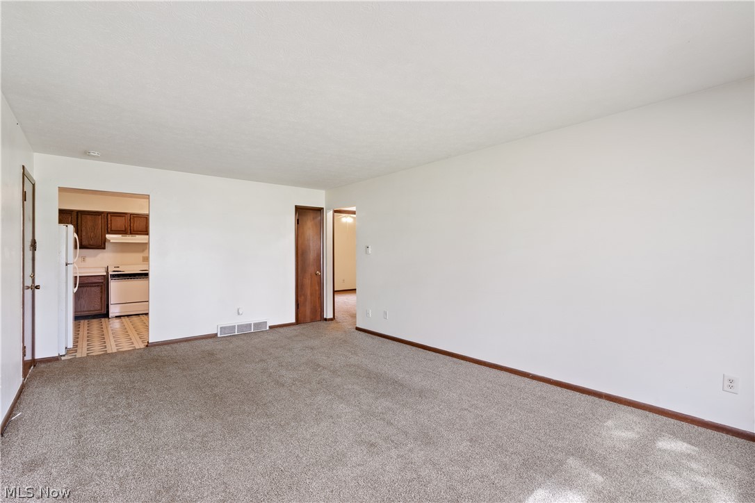 6777 Mahoning Avenue NW Warren OH 44481