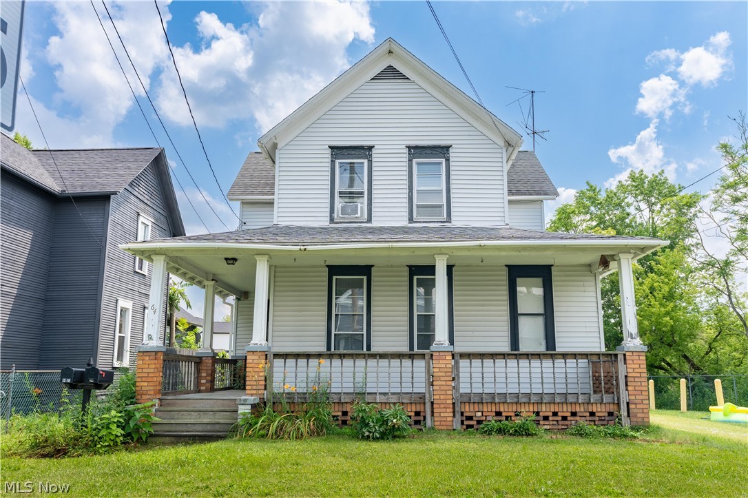 64 Diamond Avenue Barberton OH 44203
