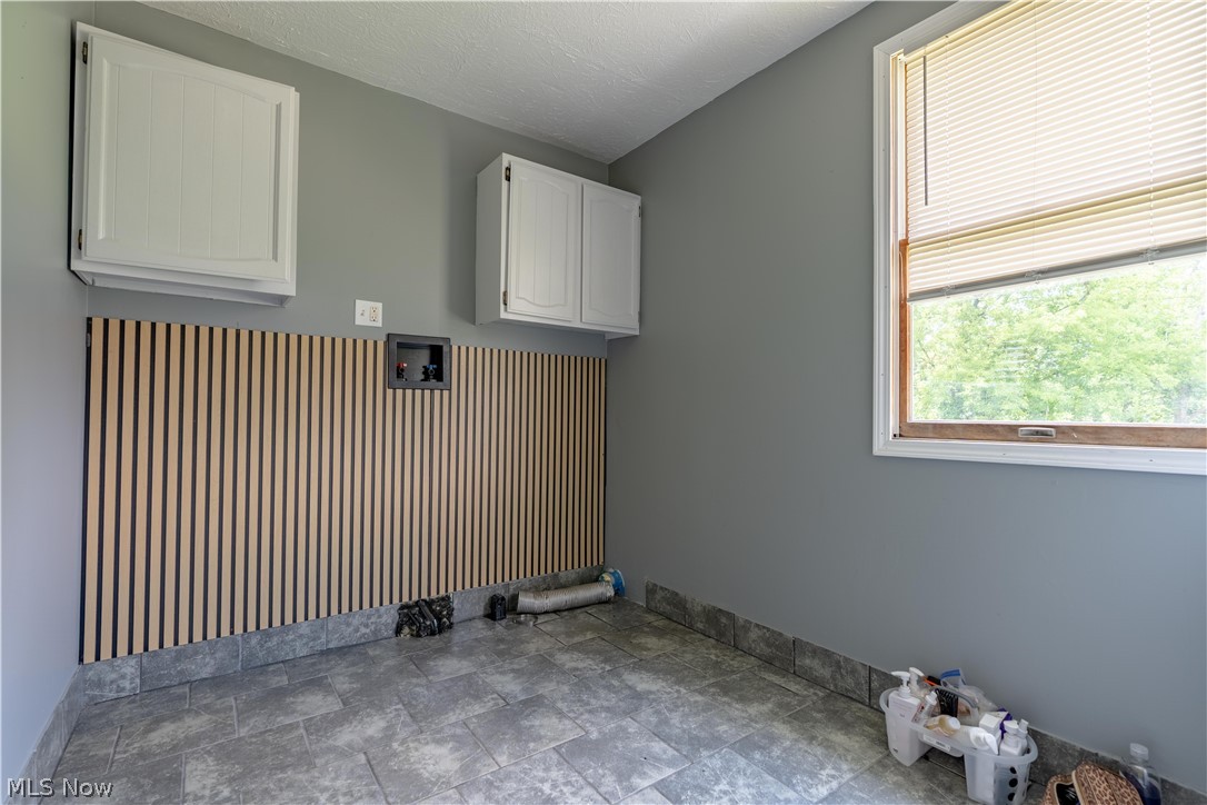 64 Diamond Avenue Barberton OH 44203