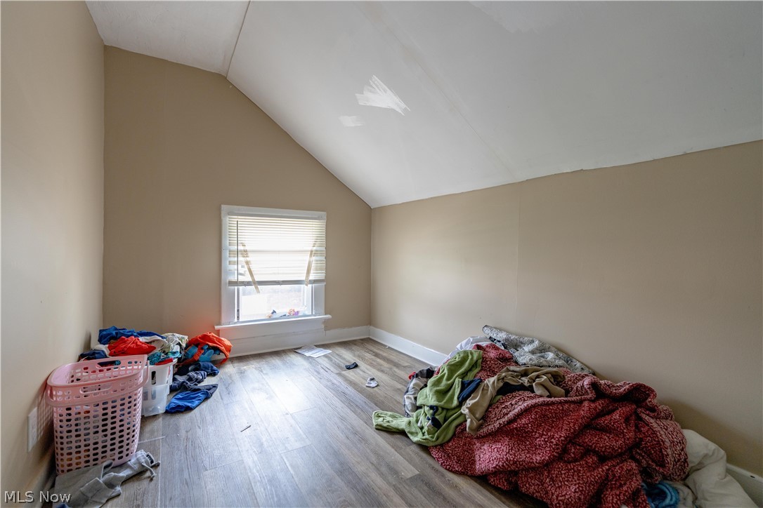 64 Diamond Avenue Barberton OH 44203